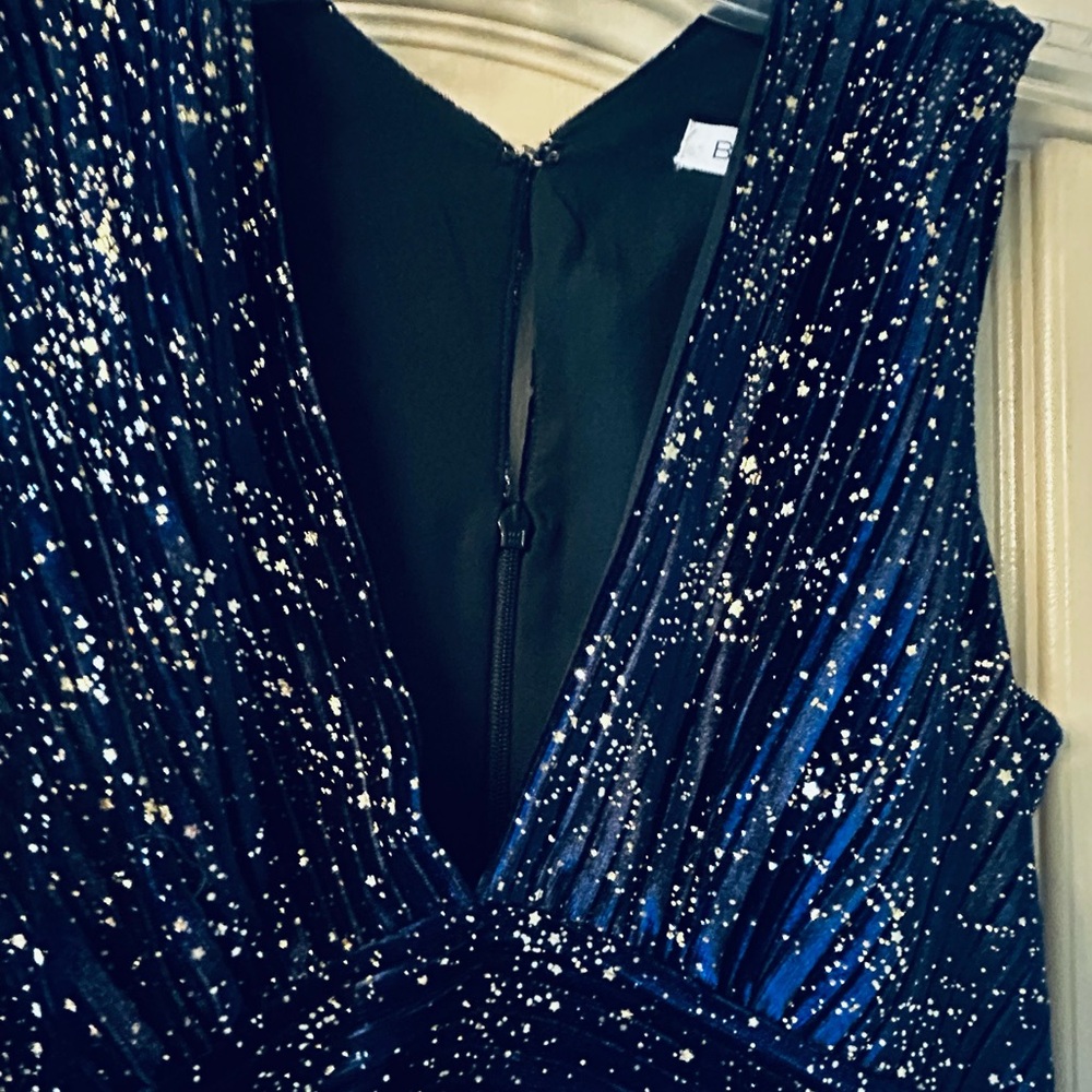 BCBGeneration Navy , Velvety dress with gold speckle & stars. Sz 0 - Picture 4 of 6